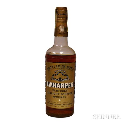 IW Harper Kentucky Straight Bourbon Whiskey 1953, 1 4/5 quart bottle 