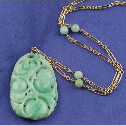 14kt Gold and Jadeite Pendant Necklace