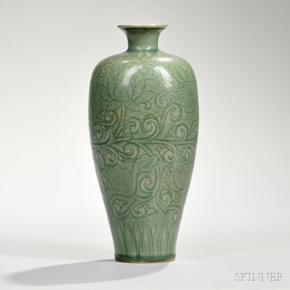 Celadon-glazed Meiping Vase