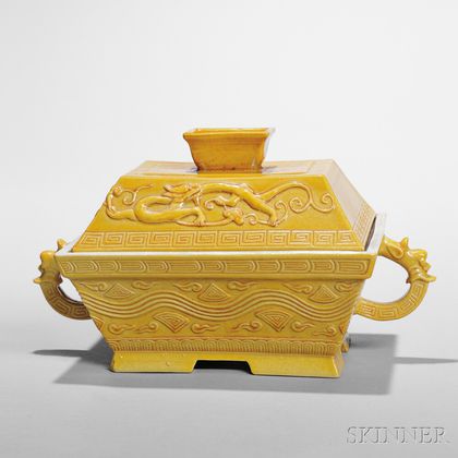Yellow-glazed Lidded Box