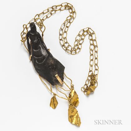18kt Gold and Carved Stone Necklace