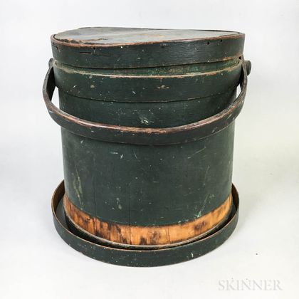 Green-painted Stave-constructed Bucket