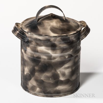 Small Smoke-decorated Canister