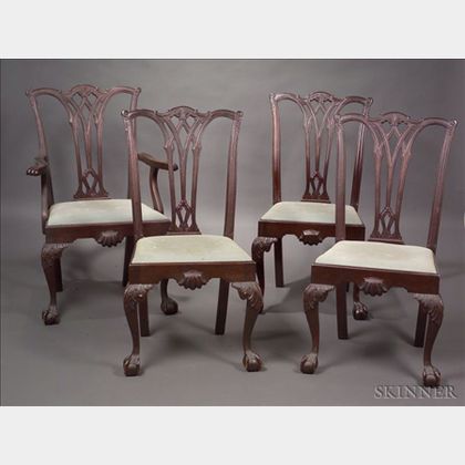 Set of Six Philadelphia Chippendale-style Carved Mahogany Dining Chairs