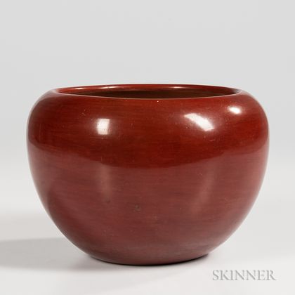 Contemporary San Ildefonso Redware Bowl