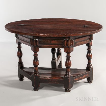 William and Mary Oak Oval Gate-leg Table