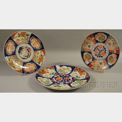 Three Imari-decorated Porcelain Chargers
