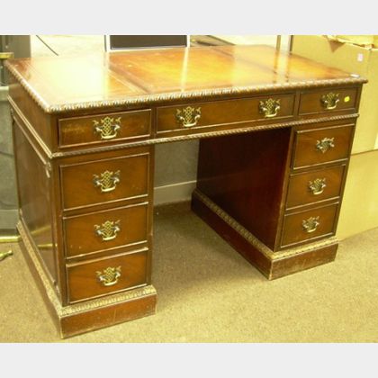 Kittinger Georgian-style Leather-inset Flat-top Carved Mahogany Double-pedestal Desk