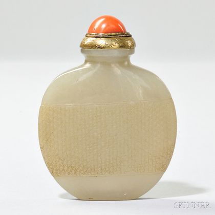 Flattened Round Flask-shape Jade Snuff Bottle