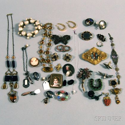 Group of Miscellaneous Vintage Jewelry