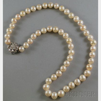 Cultured Pearl Necklace with 18kt White Gold and Diamond Clasp