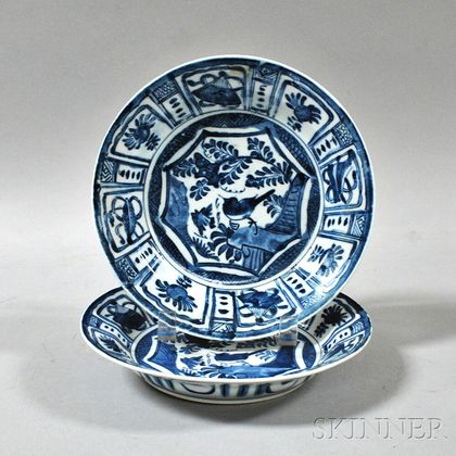 Pair of Blue and White Kraak-style Plates