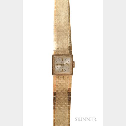Lady's 14kt Gold Wristwatch