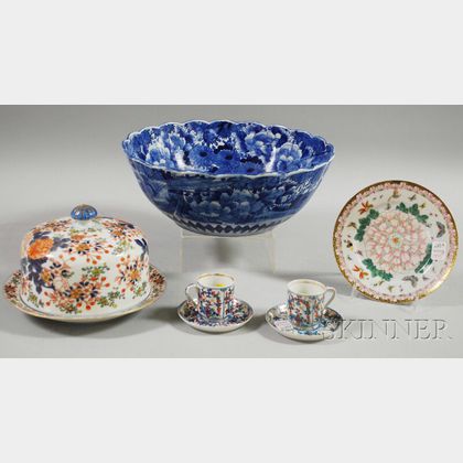 Seven Assorted Japanese Porcelain Items