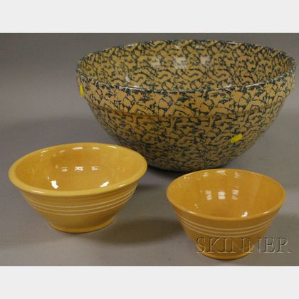 Large Spongeware Kitchen Bowl and Two Small Yellosware Bowls