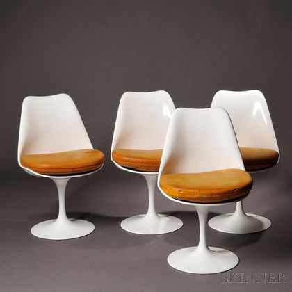 Four Eero Saarinen for Knoll Tulip Chairs 