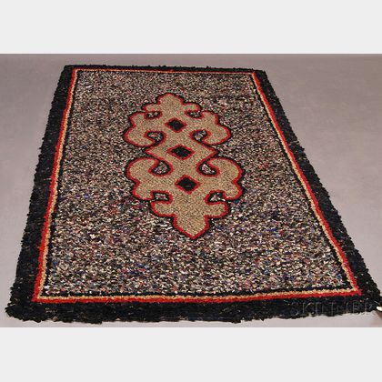 Braided Rug with Geometric Medallion and Gray Field