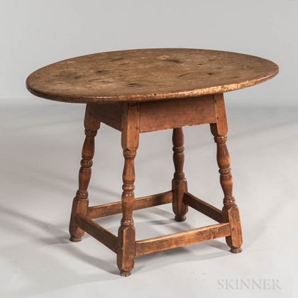 Early Pine and Maple Splay-leg Oval-top Tea Table