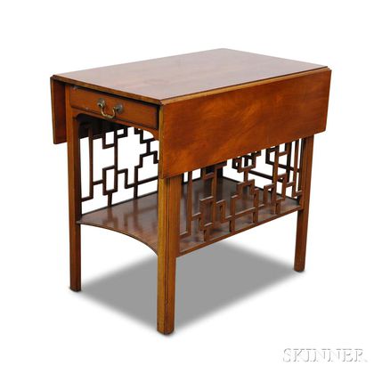Chinese Chippendale-style Mahogany Pembroke Table