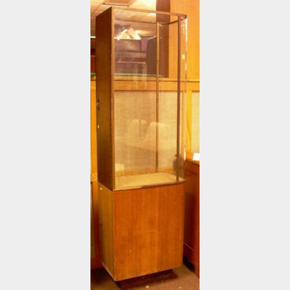 Modern Curved Glass, Brass, and Teak Retail Display Cabinet Column. 