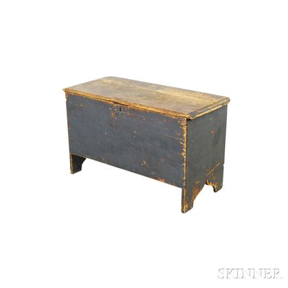 Small Blue-painted Pine Six-board Blanket Chest