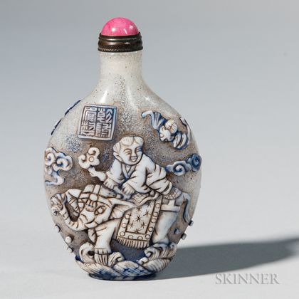 Snowflake Peking Glass Snuff Bottle