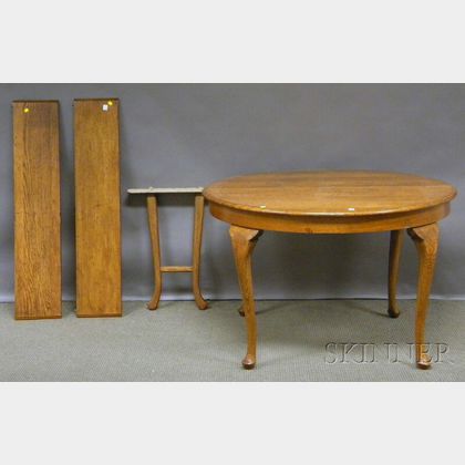 Early 20th Century Circular Oak Dining Table