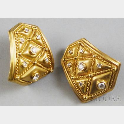18kt Gold and Diamond Athena "Quilted" Earrings