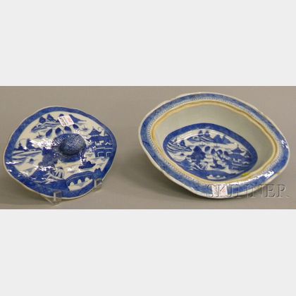 Chinese Export Canton Porcelain Covered Vegetable Dish