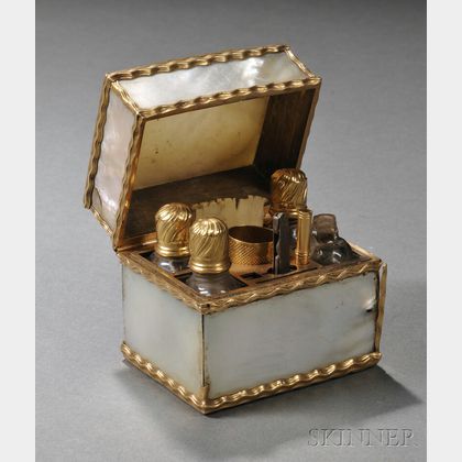 14kt Gold-mounted Mother-of-pearl Vanity Case