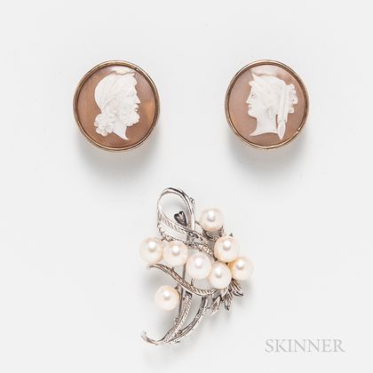 Jupiter and Juno Cameo Buttons and a 14kt Gold and Cultured Pearl Brooch