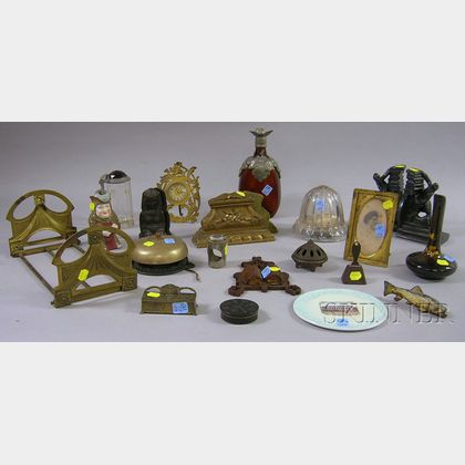 Group of Miscellaneous Desk and Collectible Items