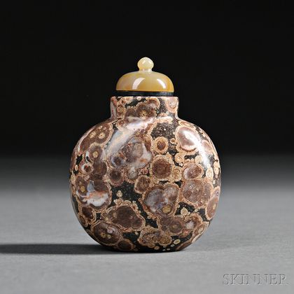 Flattened Oval Fossil Stone Snuff Bottle with Agate Stopper
