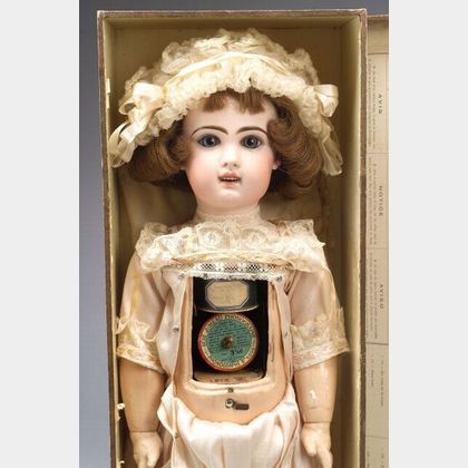 Bebe Jumeau Phonographe Doll