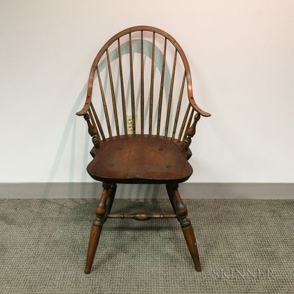 Continuous-arm Bow-back Windsor Chair