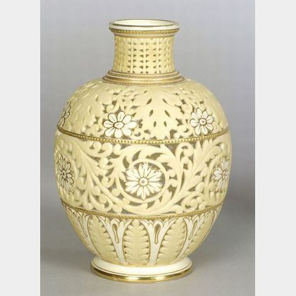 Grainger & Co. Worcester Porcelain Reticulated Vase