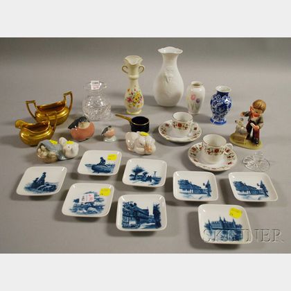 Twenty-three Assorted Small Porcelain Items