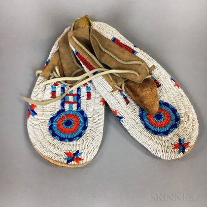 Pair of Contemporary Chippewa Beaded Hide Moccasins