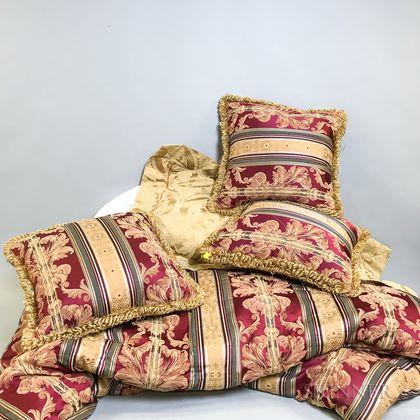 Custom Comforter and Silk Pillows. Estimate $100-150