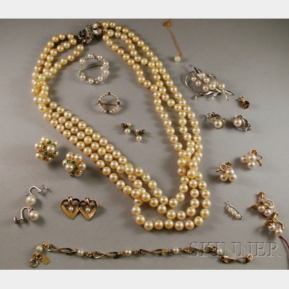 Group of Pearl Jewelry