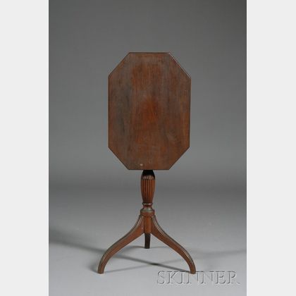 Federal Mahogany Turned and Carved Tilt-top Candlestand