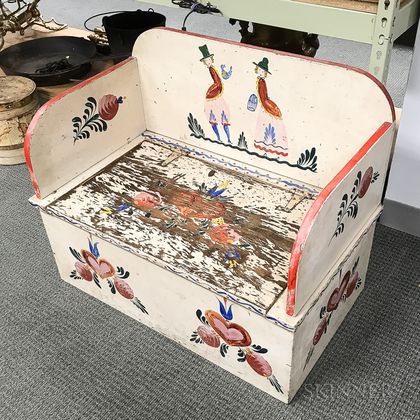 Peter Hunt-style Paint-decorated Storage Bench. Estimate $40-60