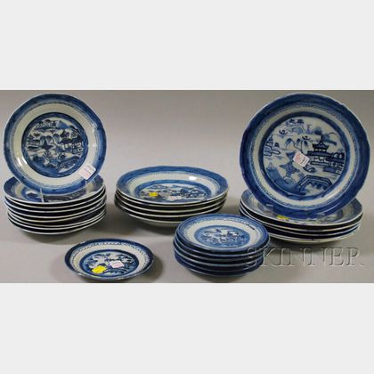 Twenty-seven Chinese Export Porcelain Canton Table Items