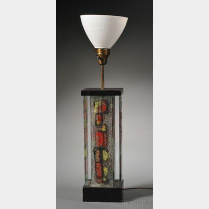 Modernistic Decorative Table Lamp
