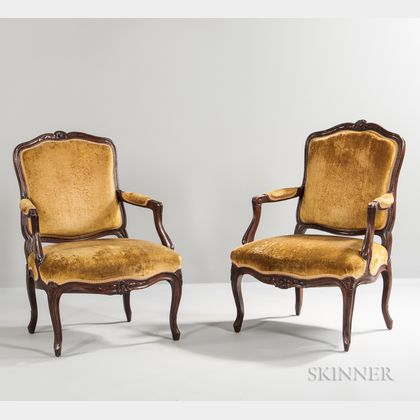 Pair of Louis XV-style Walnut Fauteuil