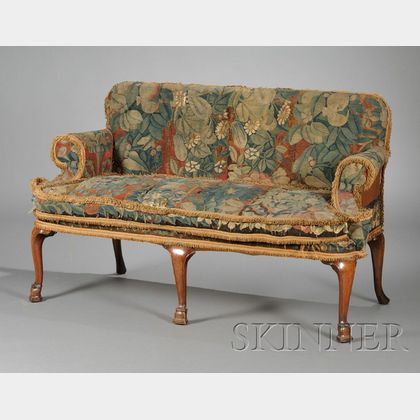 William & Mary Walnut and Tapestry Upholstered Settee