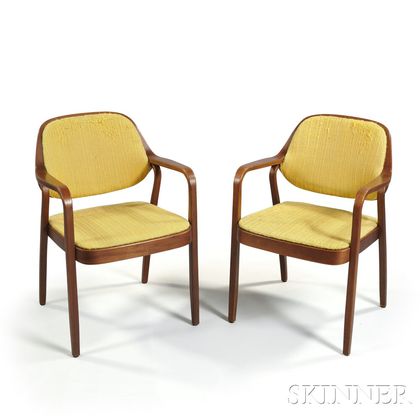 Two Knoll Petitt Chairs 