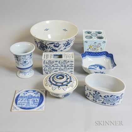 Six Williamsburg Restoration Delft Blue and White Pottery Items and Two Others. Estimate $250-350