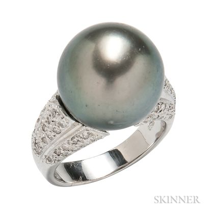 18kt White Gold, Pearl, and Diamond Ring