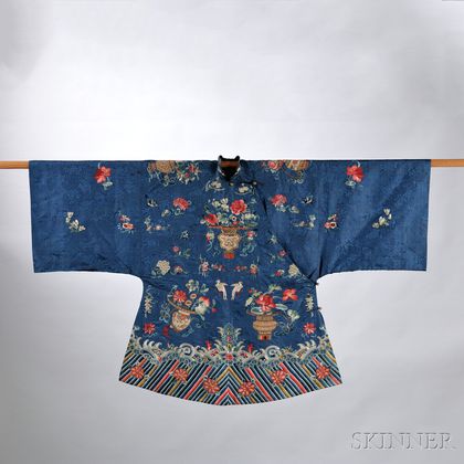 Embroidered Silk Semiformal Lady's Robe